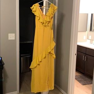 LuLus dress yellow never worn with tags